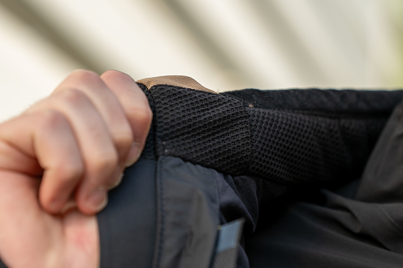 Alpinestars AMT-8 Stretch Drystar XF jacket neck detailing